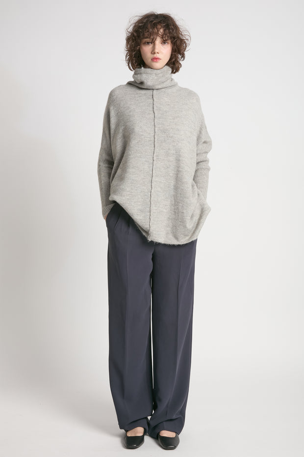 Seam Turtleneck Soft Sweater