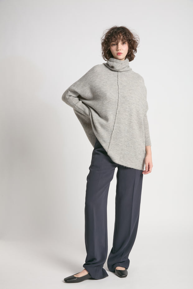 Seam Turtleneck Soft Sweater