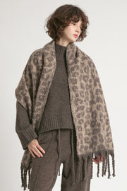 Knitted Animal Print Tassel Scarf