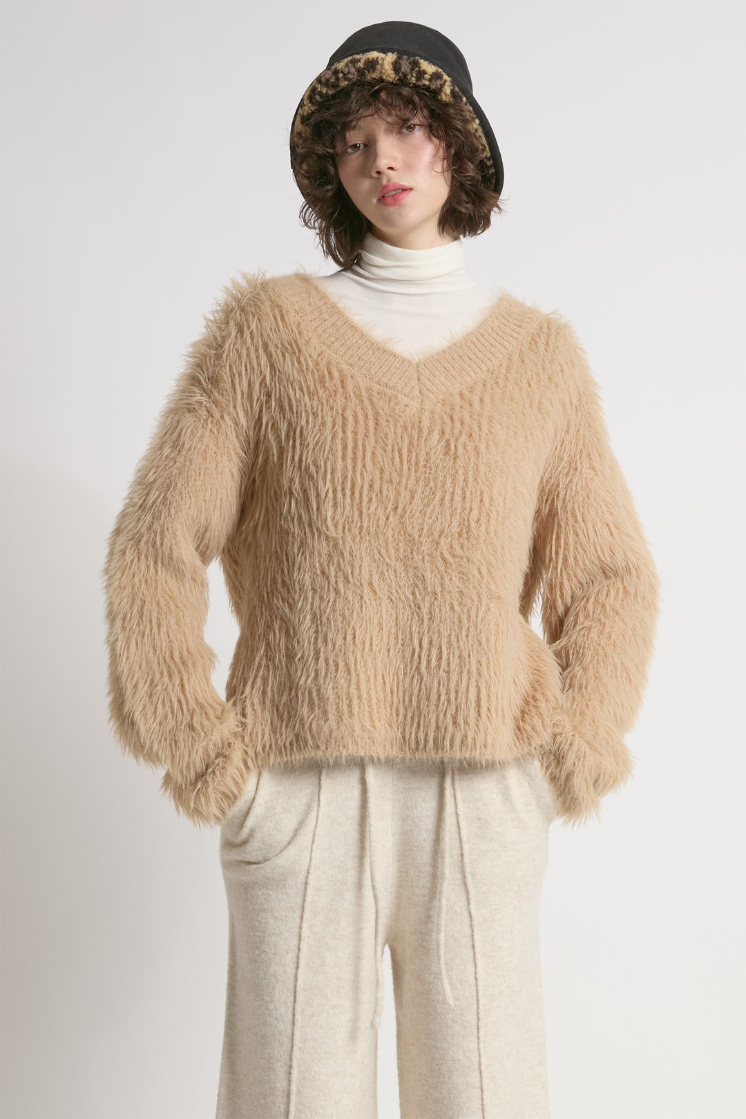 EVERYDAY I LIKE ベージュ ニット　Fluffy sweater EVERYDAY I LIKE ベージュ ニット Fluffy sweater EVERYDAY I