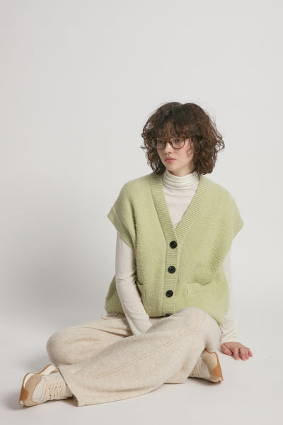 Boucle Knit Vest – Look By M