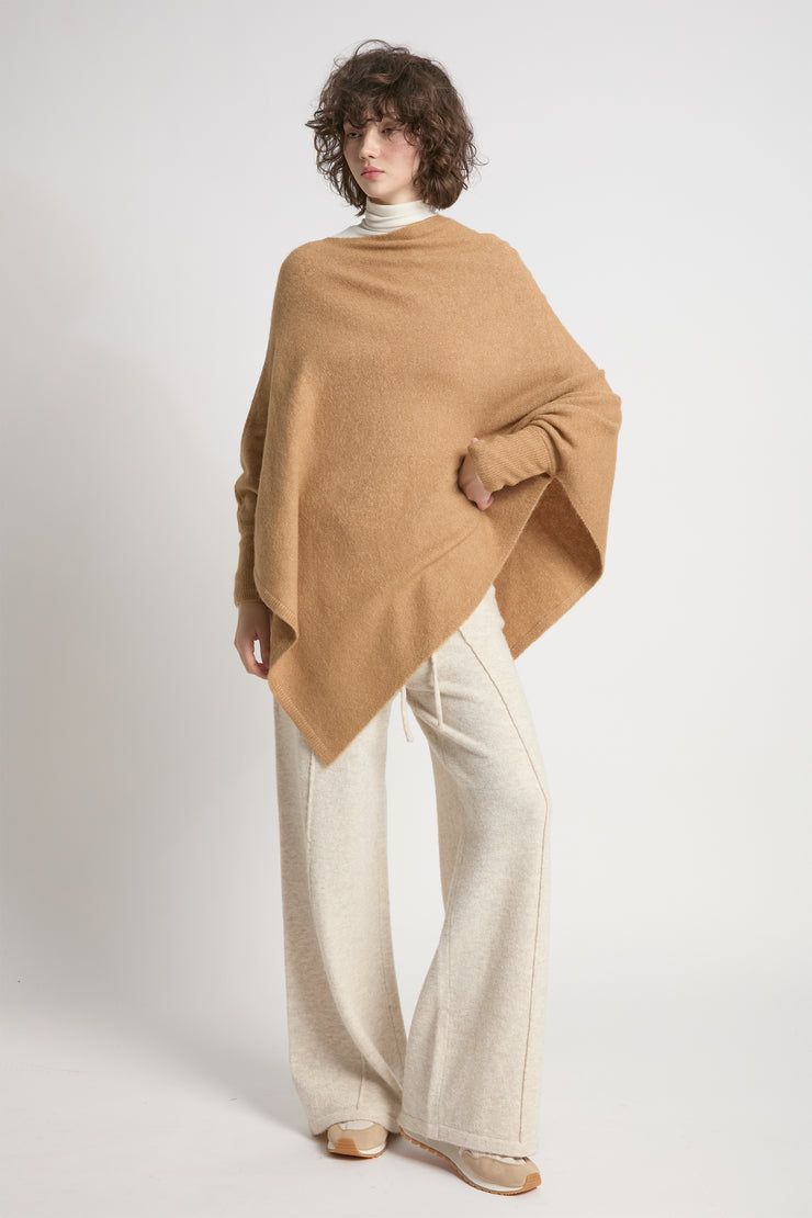 Basic Triangle Poncho with Sleeves