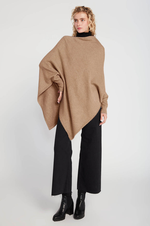 Basic Triangle Poncho with Sleeves