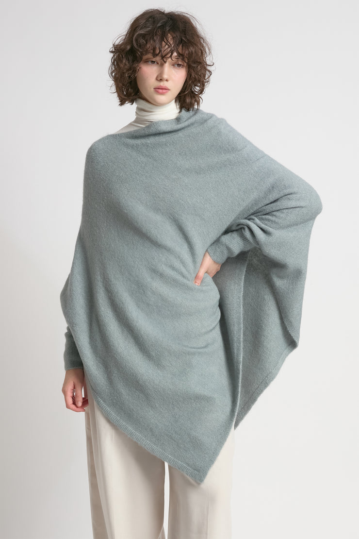 Basic Triangle Poncho with Sleeves