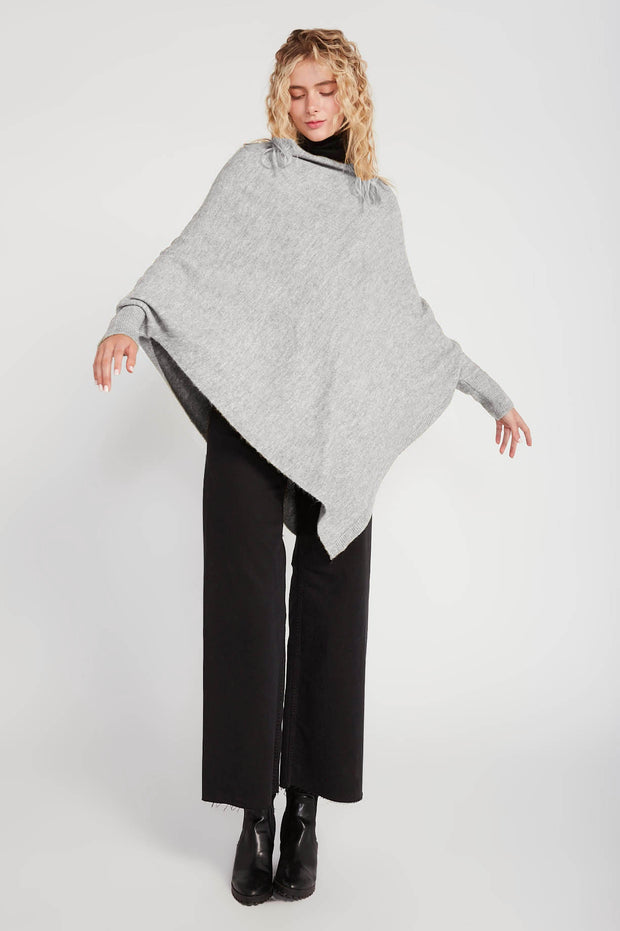 Basic Triangle Poncho with Sleeves