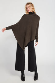 Basic Triangle Poncho with Sleeves
