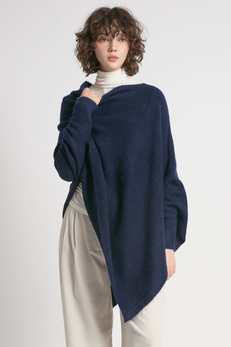 Basic Triangle Poncho with Sleeves